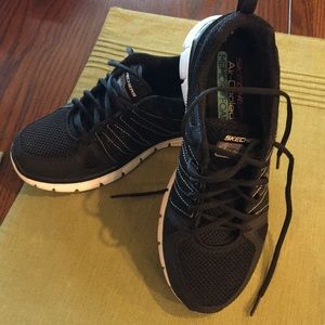 Skechers Air Cooled Memory Foam